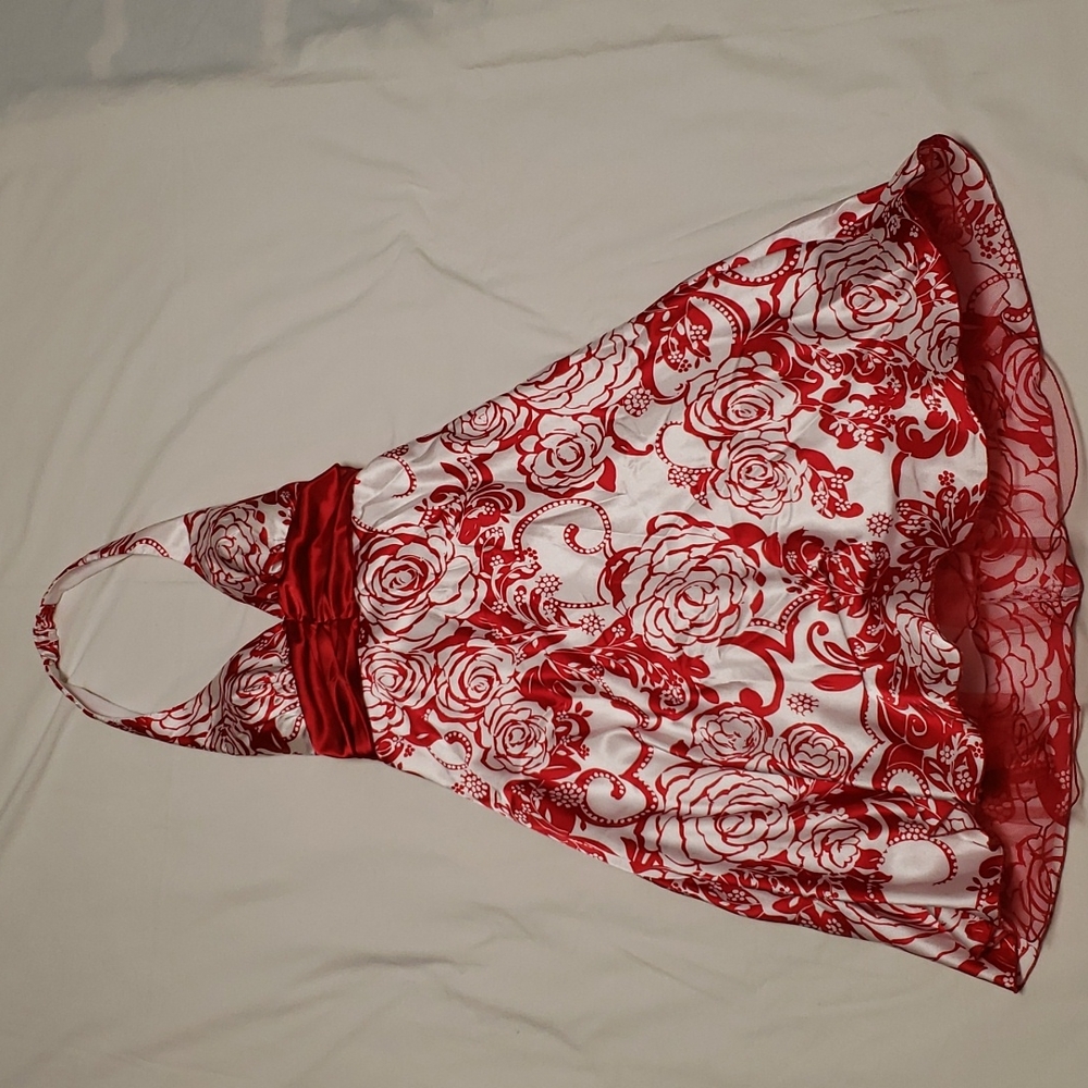 Halter top semi-formal red and white dres